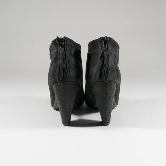 Pink & Pepper Black Faux Suede Ankle Booties, Size 8.5M - Picture 3 of 4